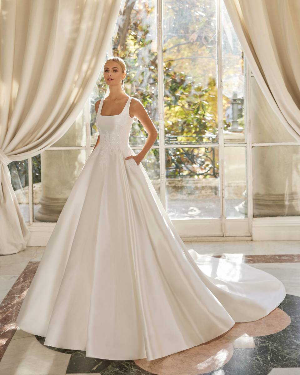 Robe de mariée princière en mikado